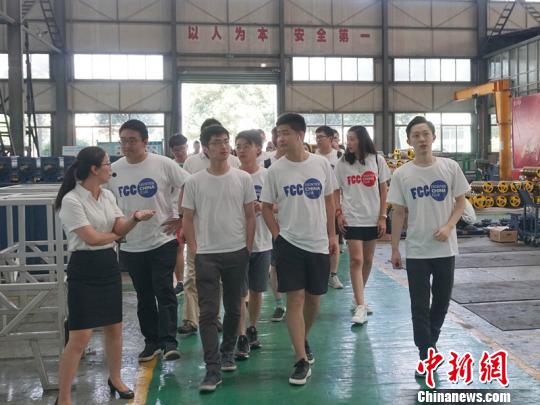 中國(guó)僑網(wǎng)圖為考察現(xiàn)場(chǎng)。 李偉強(qiáng) 攝